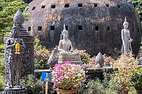 02 - DSCF9816 Buddha Park - Xieng Khuan - 200 statues bouddhistes et hindoues ... en béton. Créé en 1958 (quelle belle année !)