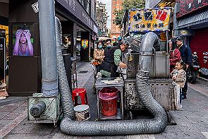 Perriere-Taiwan-1_7223 Street food. Bon ou pas ? C'est simple, tout dépend du nombre de personnes qui attendent. -*-