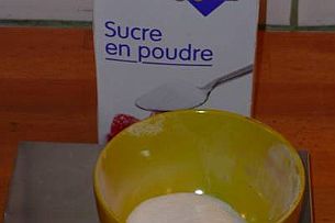 Macaron_simple_010 100 g de sucre en poudre